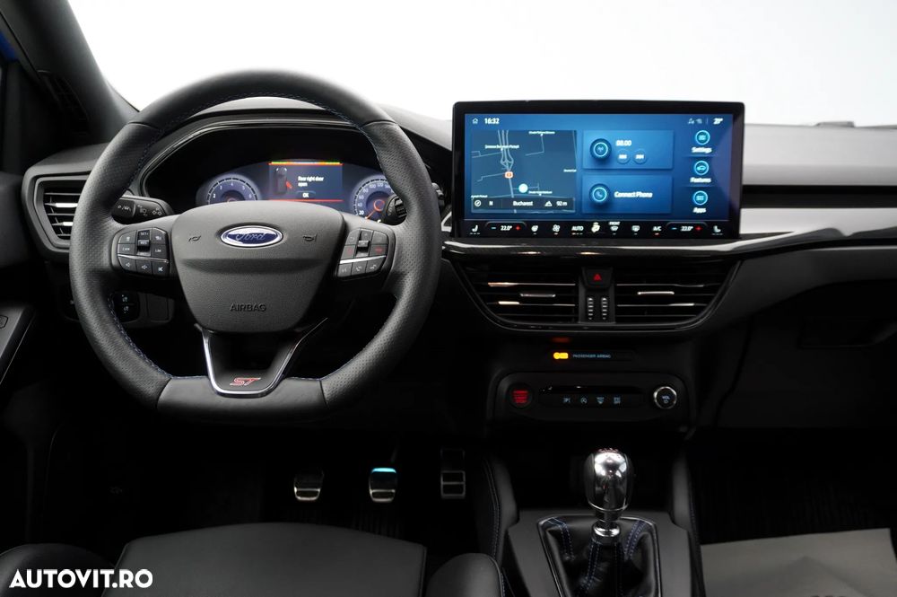Ford Focus 2.3 EcoBoost S&S ST - 8