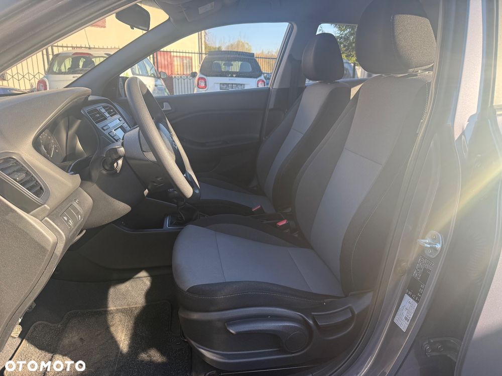 Hyundai i20 1.2 - 17