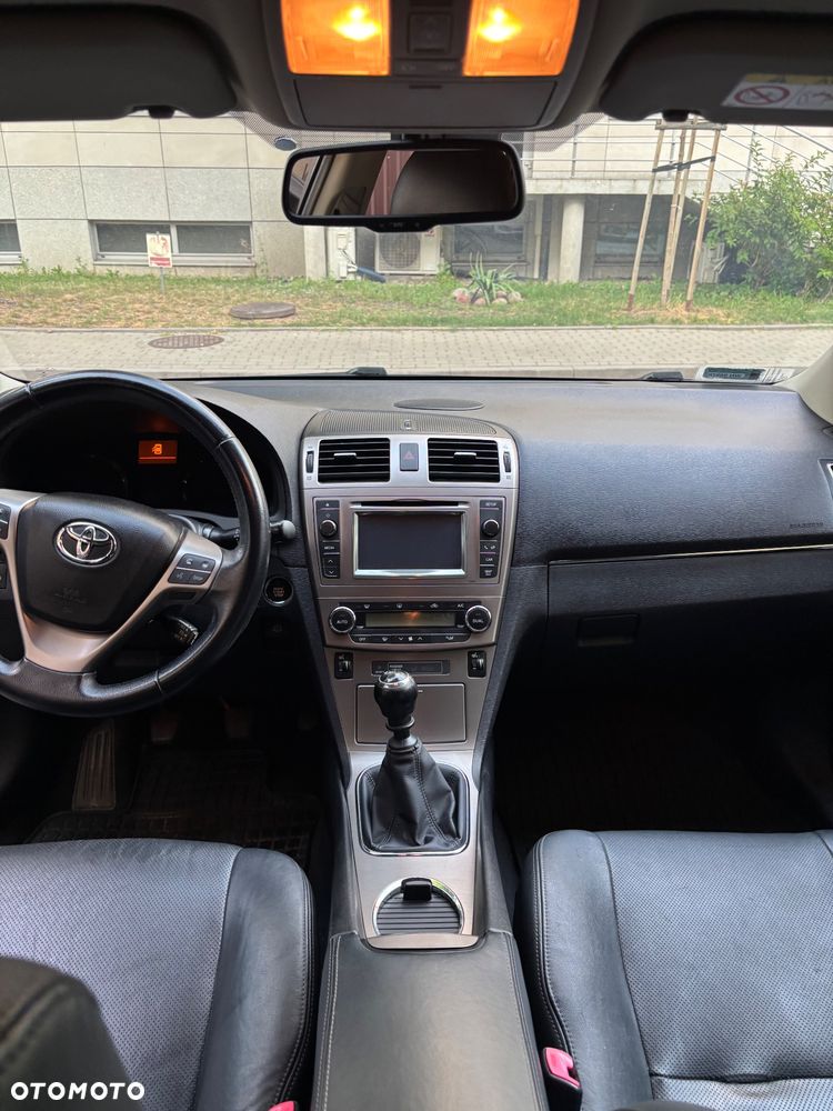 Toyota Avensis 1.8 Sol EU5 - 8