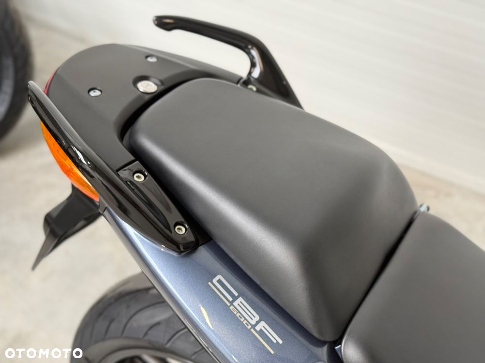 Honda CBF - 18