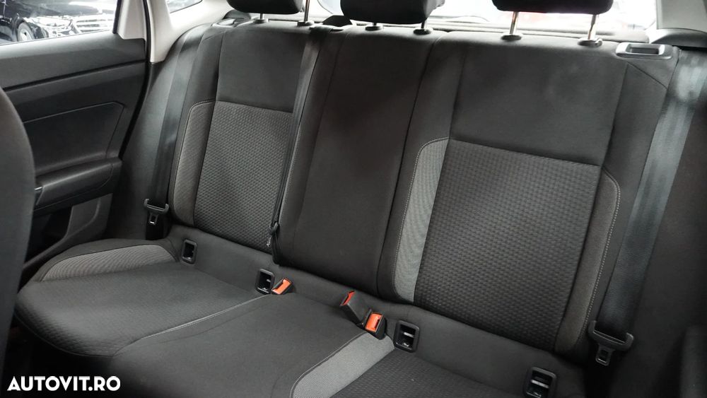 Volkswagen Polo - 15