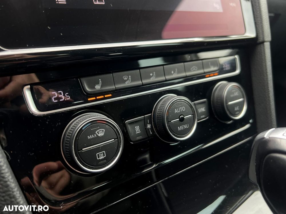 Volkswagen Golf - 14
