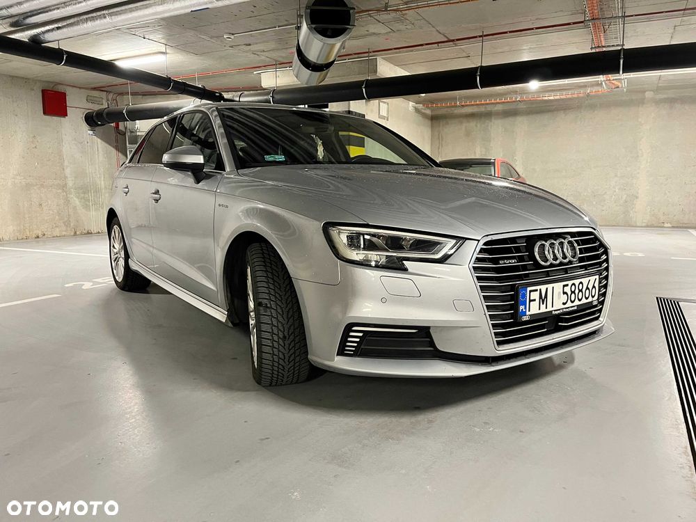 Audi A3 Sportback - 1