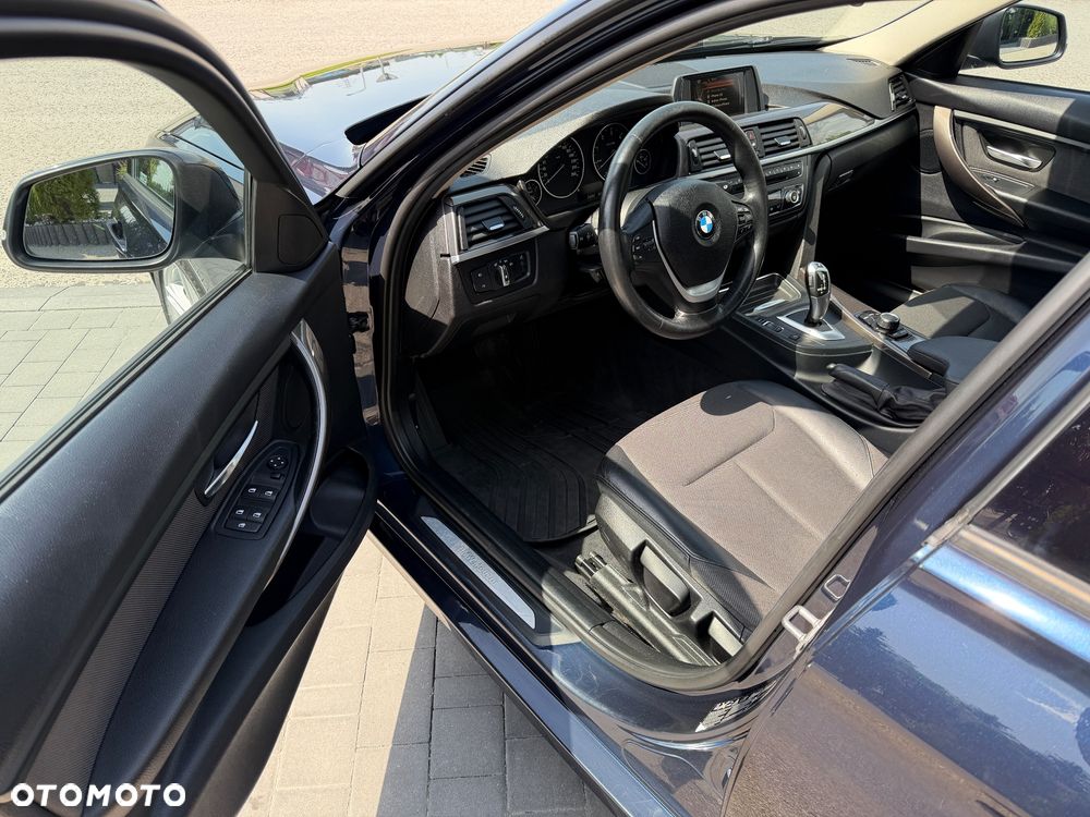 BMW Seria 3 320d xDrive Luxury Line - 12