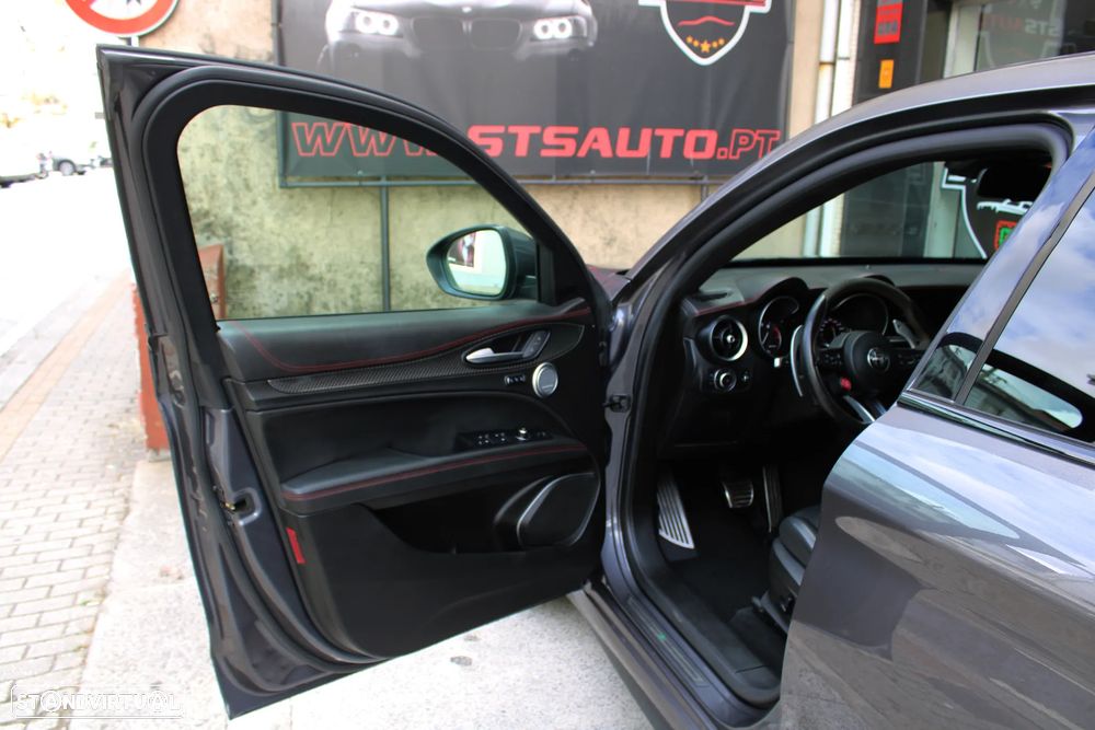 Alfa Romeo Stelvio V6 2.9 Bi-Turbo AT8-Q4 Quadrifoglio - 20