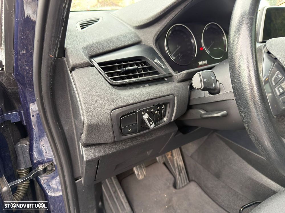 BMW 216 Active Tourer d Line Sport - 27