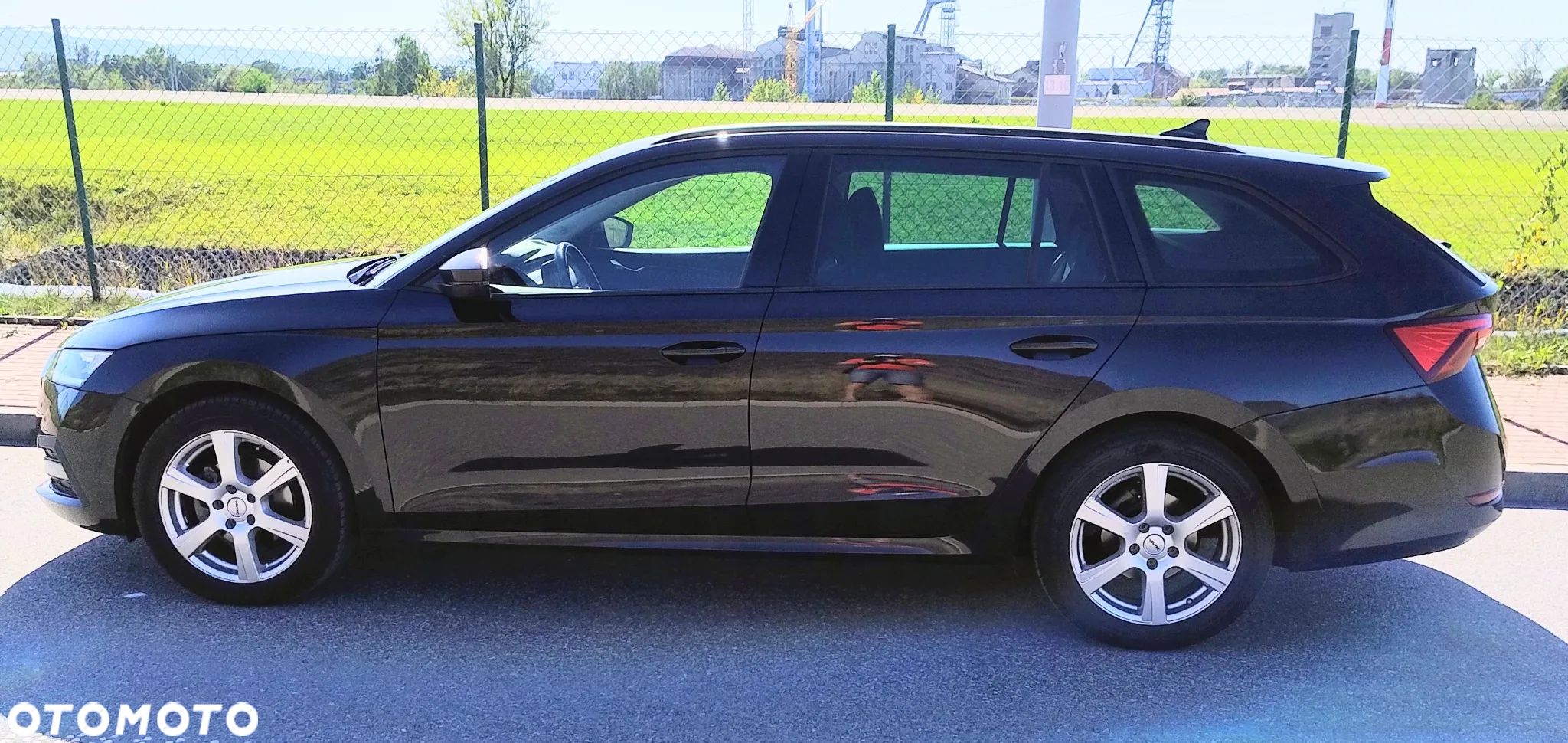 Skoda Octavia Combi 2.0 TDI Ambition - 1