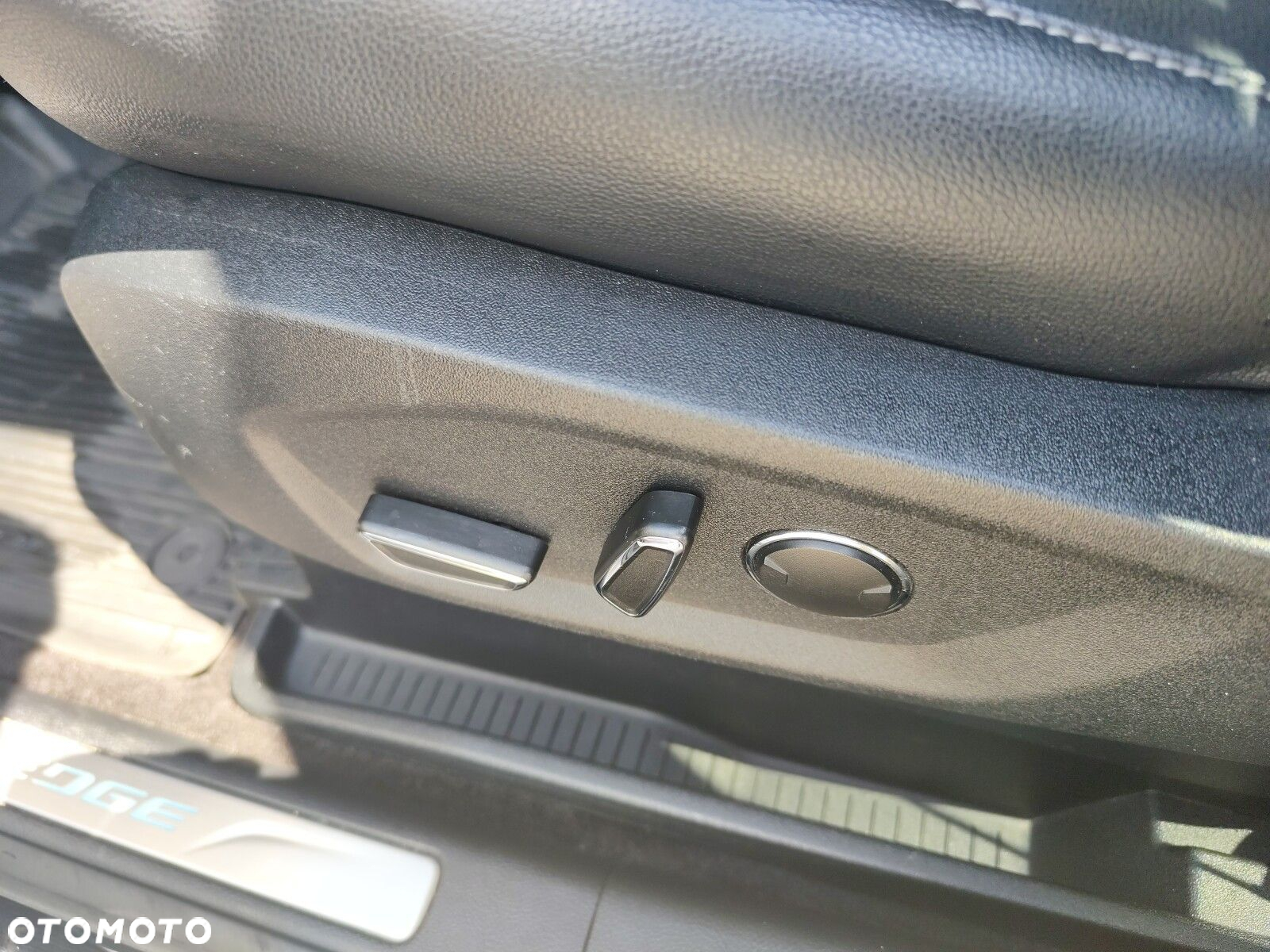 Ford Edge - 11