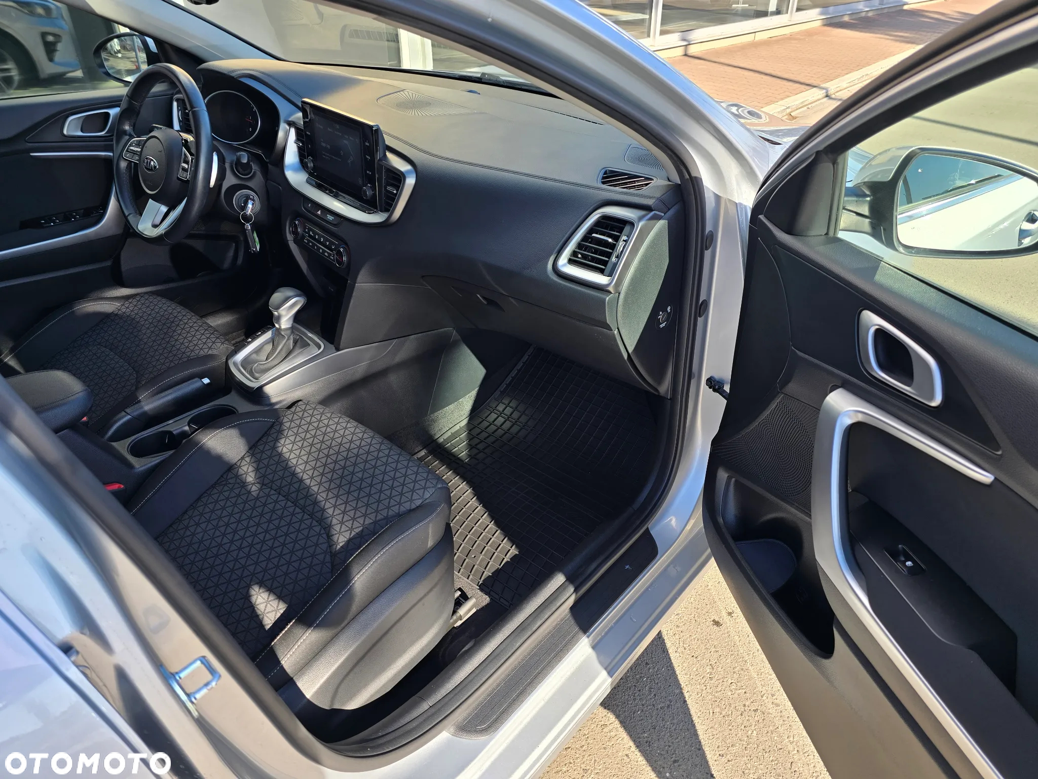 Kia Ceed 1.6 CRDi SCR L Business Line DCT - 11