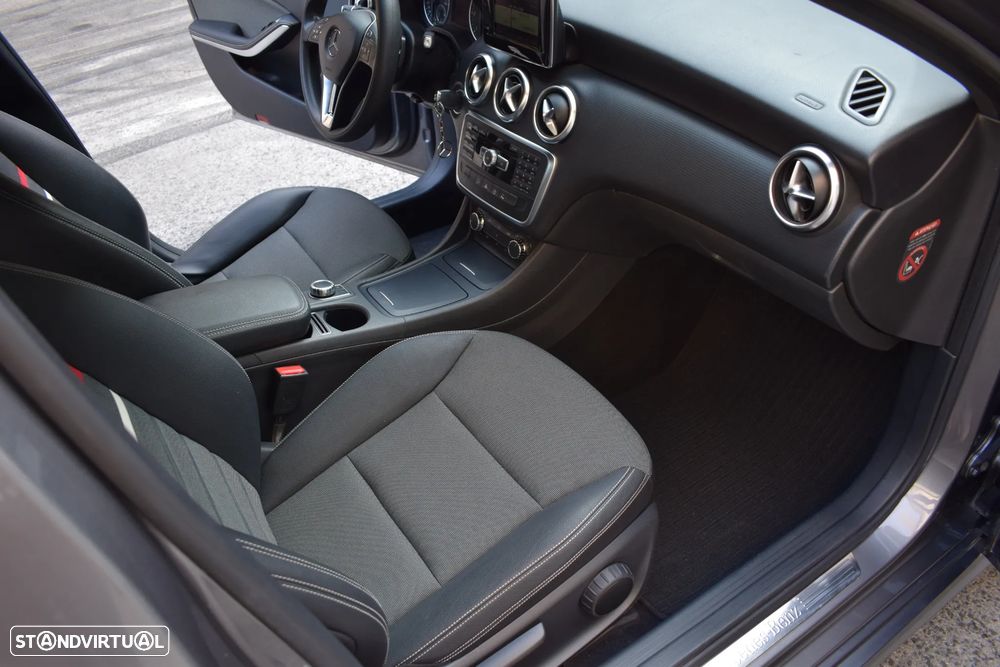 Mercedes-Benz A 180 CDI 7G-DCT Urban - 11