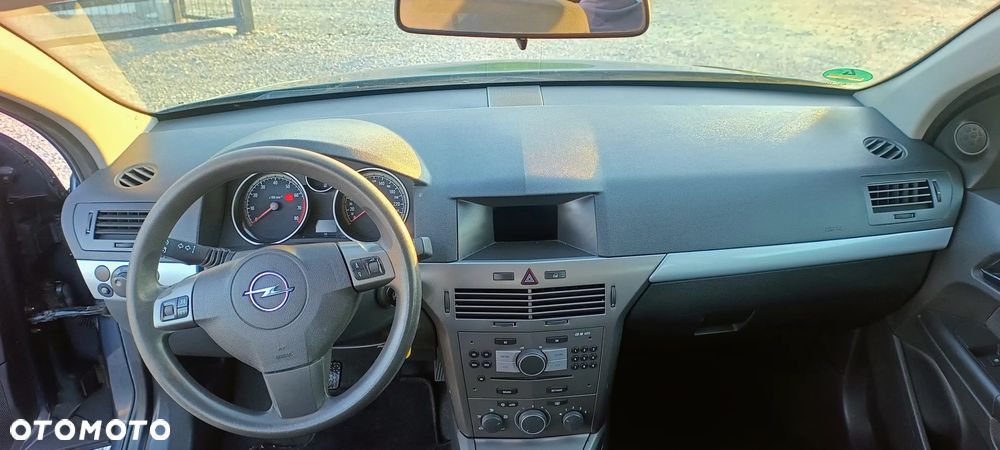 Opel Astra 1.4 Club - 18