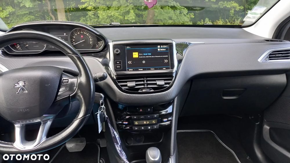 Peugeot 208 1.2 PureTech GPF Allure S&S EAT6 - 20