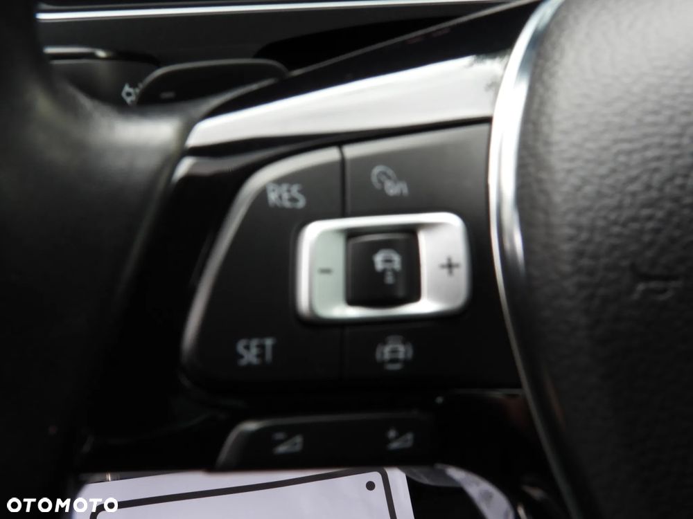 Volkswagen Tiguan 2.0 TDI SCR DSG IQ.DRIVE - 39