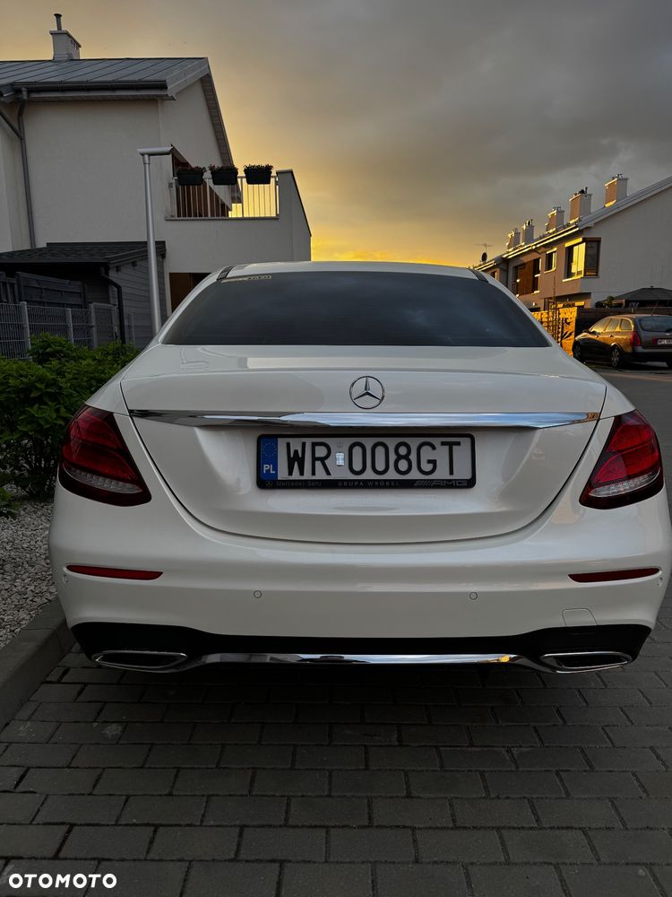 Mercedes-Benz Klasa E 220 d 4-Matic 9G-TRONIC - 6