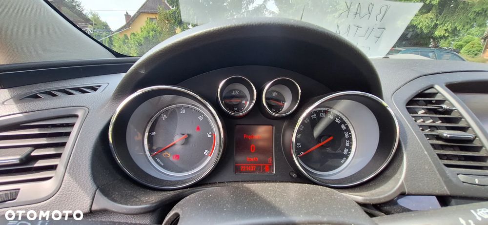 Opel Insignia 2.0 CDTI - 12