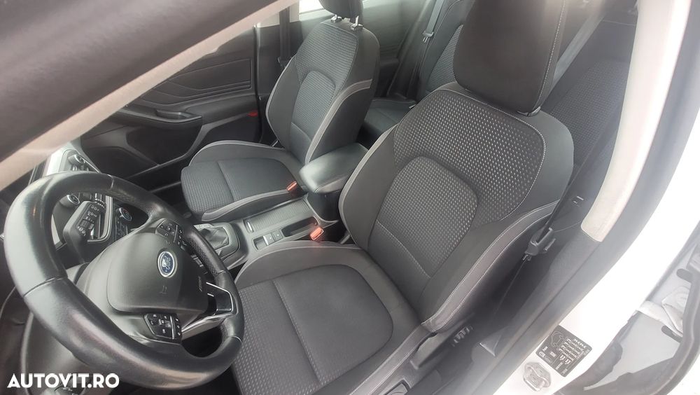 Ford Focus - 7