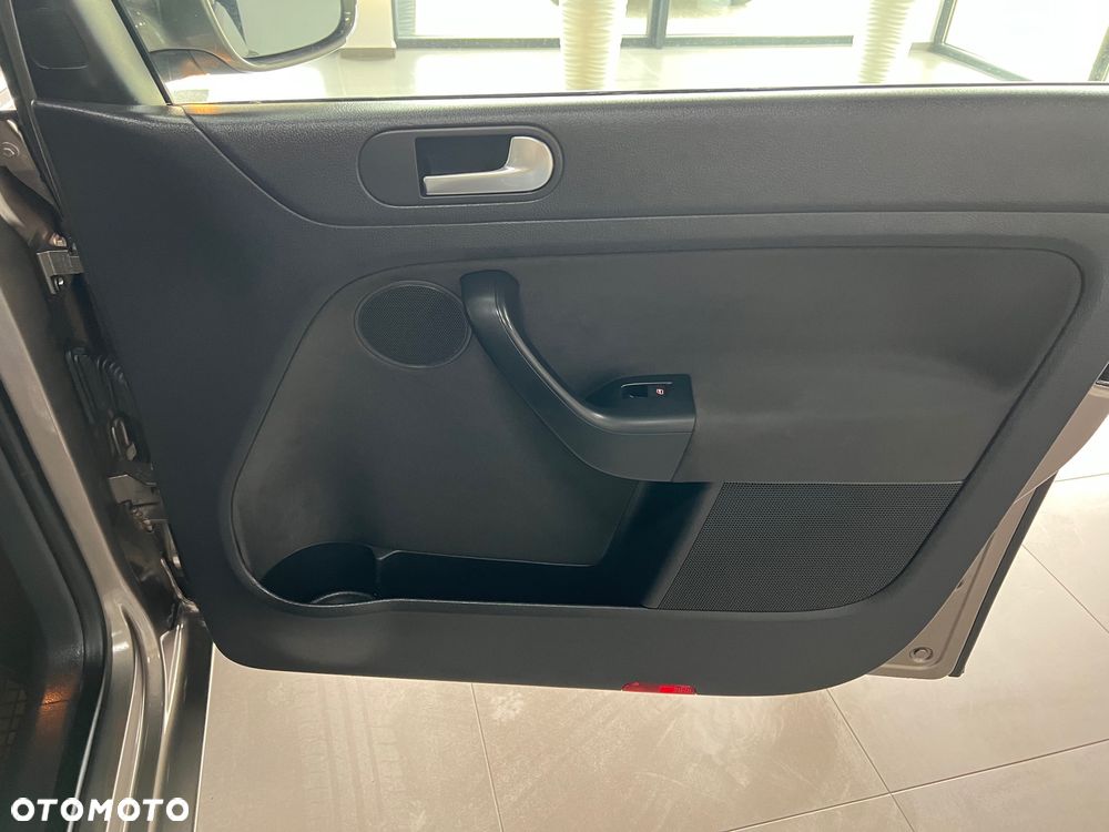 Volkswagen Golf Plus - 37