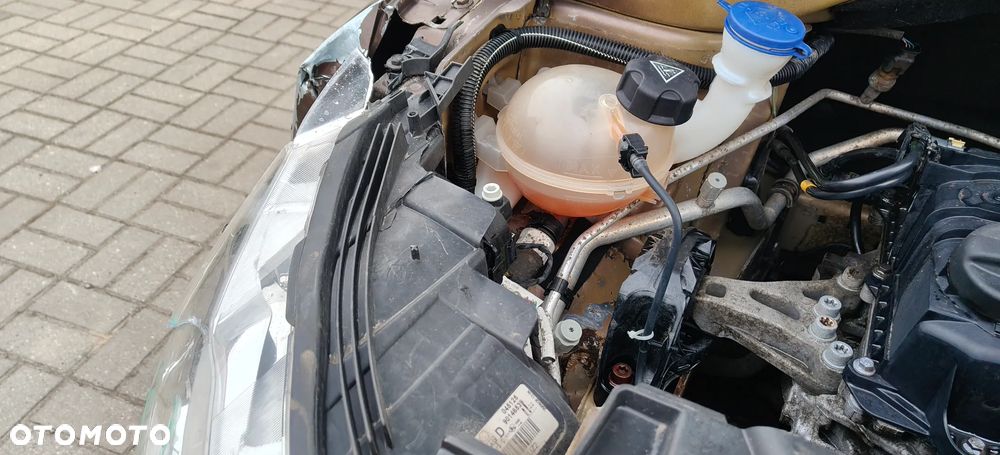 Peugeot 301 1.2 Pure Tech Active - 12