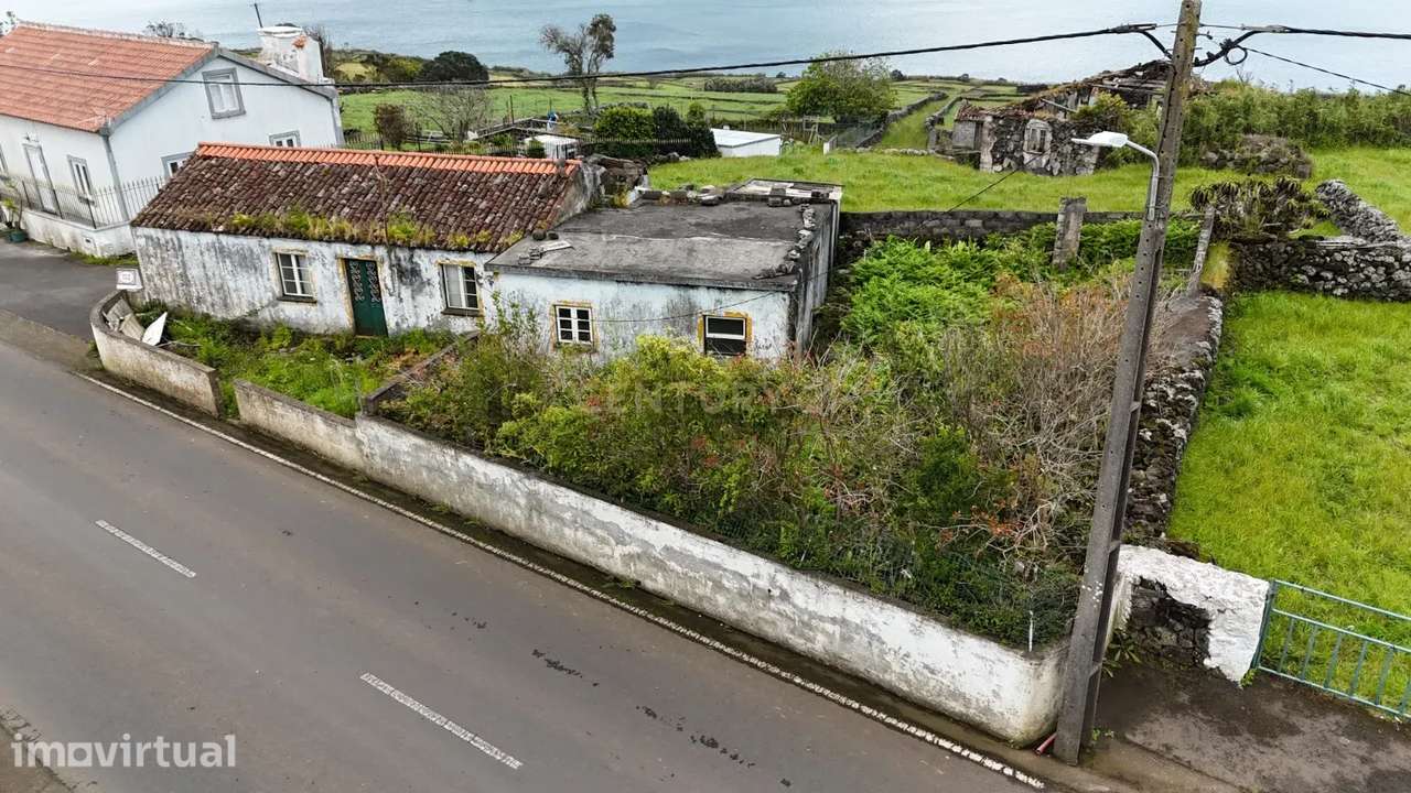Moradia para recuperação nas Doze Ribeiras, Angra do Heroísmo - Grande imagem: 2/9