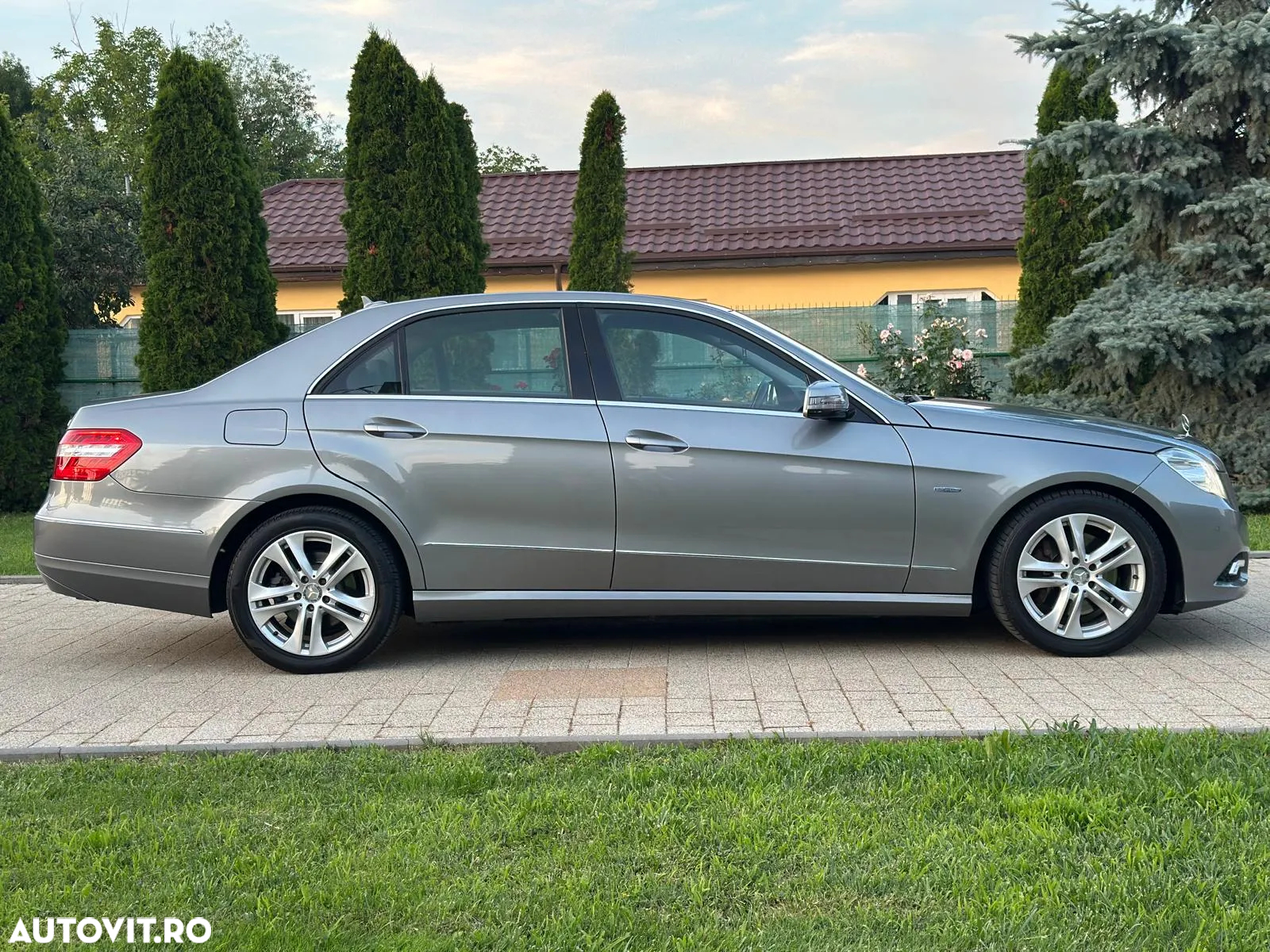 Mercedes-Benz E 250 CDI DPF BlueEFFICIENCY Automatik Avantgarde - 22