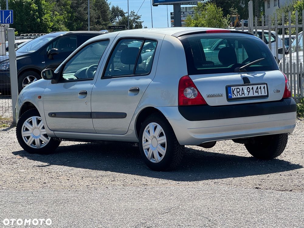 Renault Clio 1.4 16V Privilege - 5