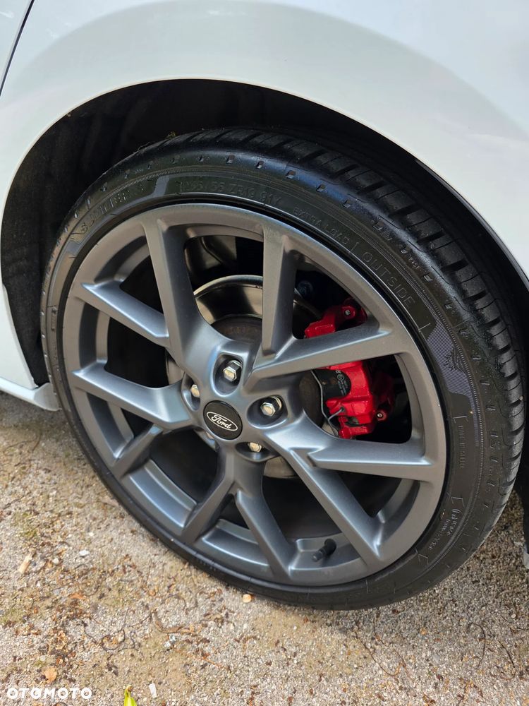 Ford Focus 2.3 EcoBoost ST - 9