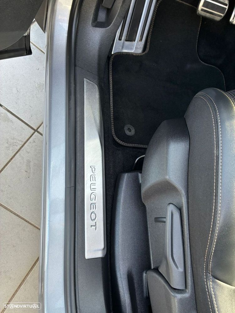 Peugeot 5008 1.5 BlueHDi GT Pack EAT8 - 27