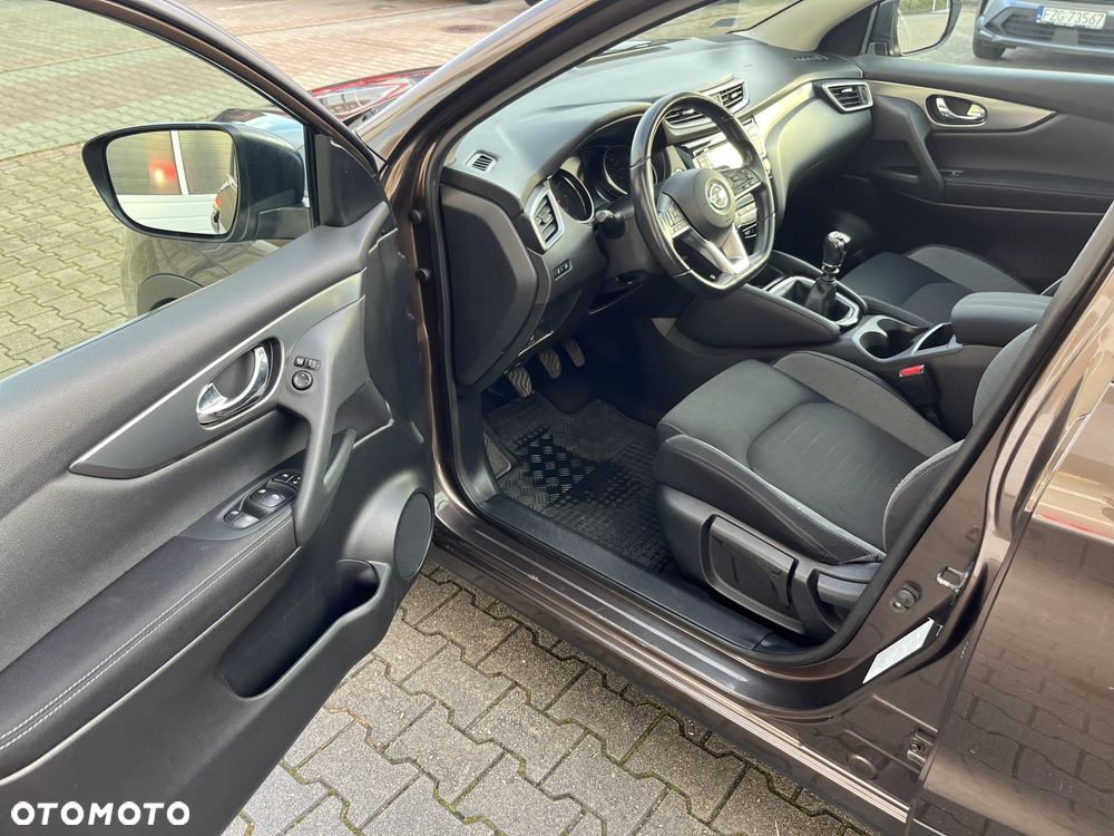 Nissan Qashqai 1.6 DIG-T N-Connecta - 10