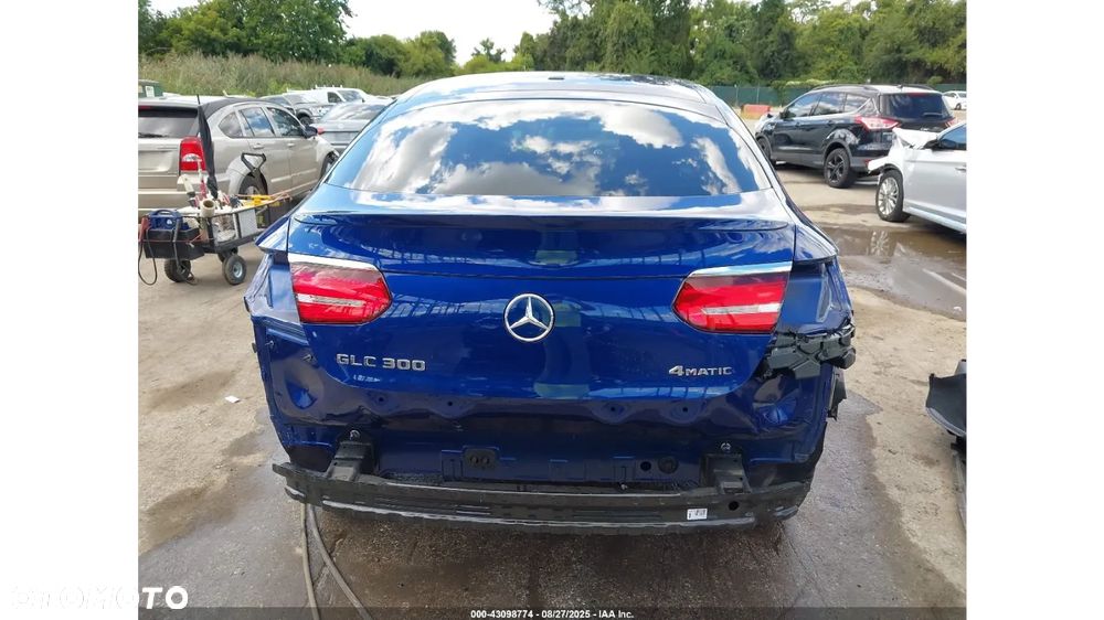Mercedes-Benz GLC 300 Coupe 4Matic 9G-TRONIC - 8