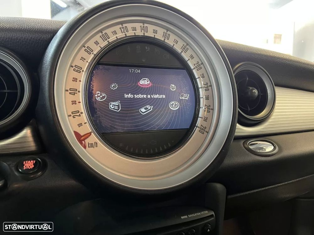 MINI 3 Portas Cooper D - 28