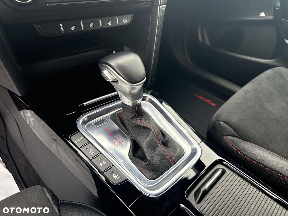 Kia ProCeed - 15