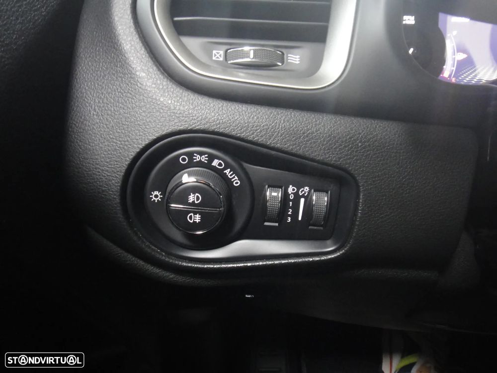 Jeep Renegade 1.3 T-GDI 4xe Auto S-Edition - 25