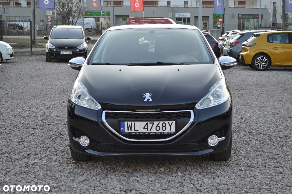 Peugeot 208 - 16