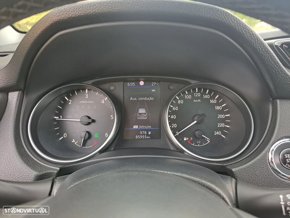 Nissan Qashqai 1.5 dCi N-Connecta J18 - 26