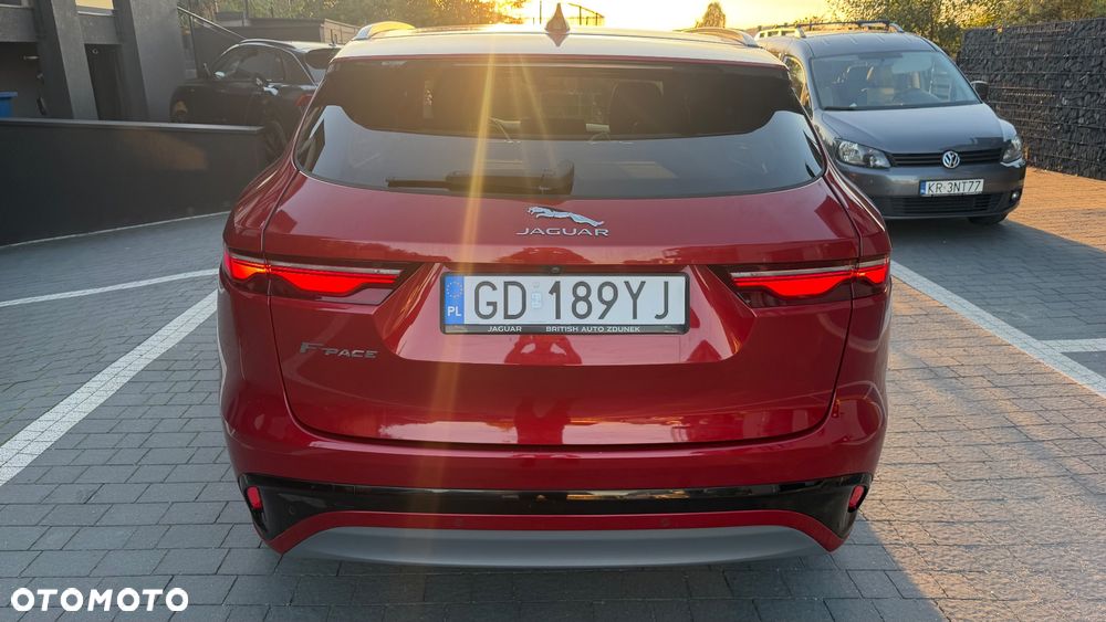 Jaguar F-Pace 2.0 D200 mHEV AWD R-Dynamic S - 6