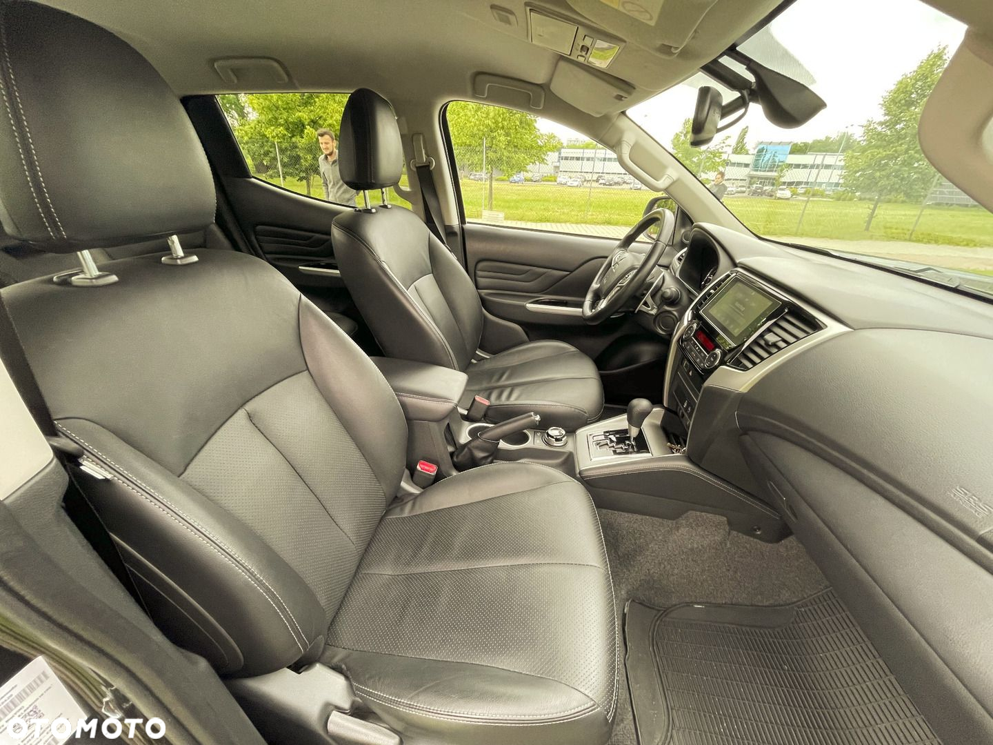 Mitsubishi L200 2.2 d DC Power Instyle Plus - 13