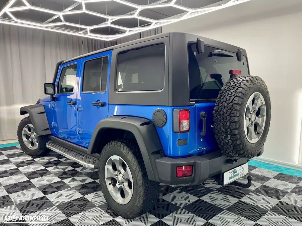 Jeep Wrangler Unlimited 2.8 CRD Auto Rubicon - 9