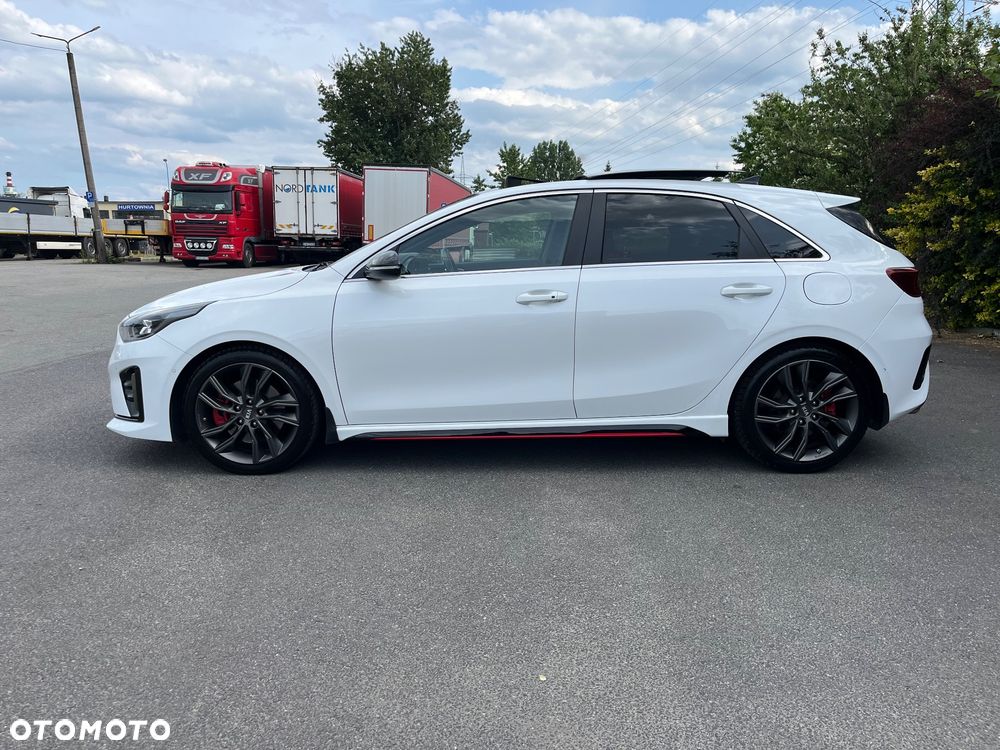 Kia Ceed - 8