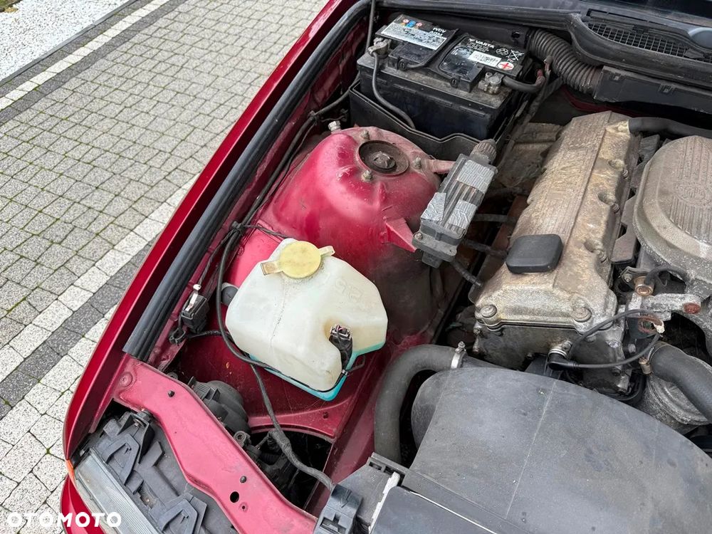 BMW Seria 3 316i - 38