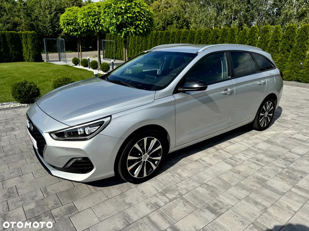 Hyundai i30 1.6 CRDI DCT YES