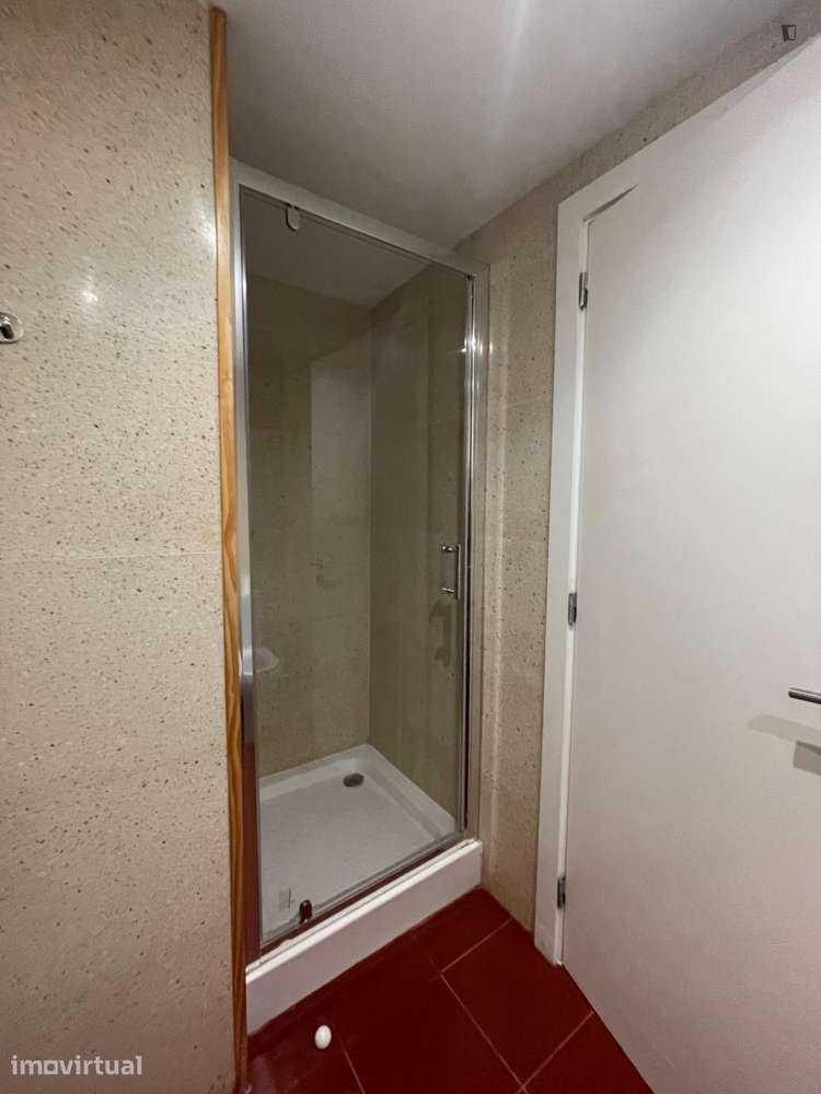 Apartamento com 1 quartos - localizado em Massarelos Porto - Grande imagem: 2/12