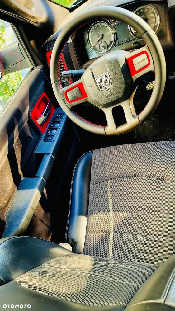Dodge RAM - 4