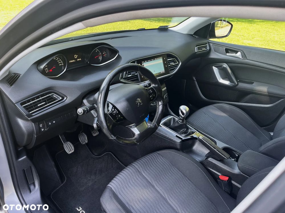 Peugeot 308 SW BlueHDi 120 Stop & Start Allure - 10