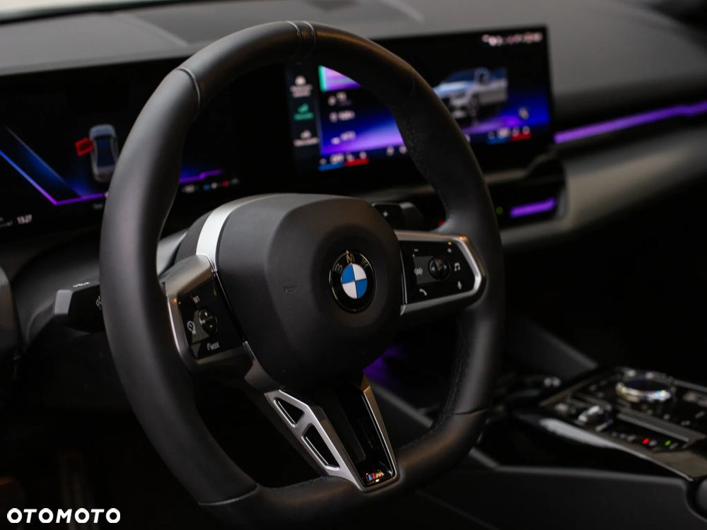 BMW Seria 5 520d xDrive mHEV M Sport - 11