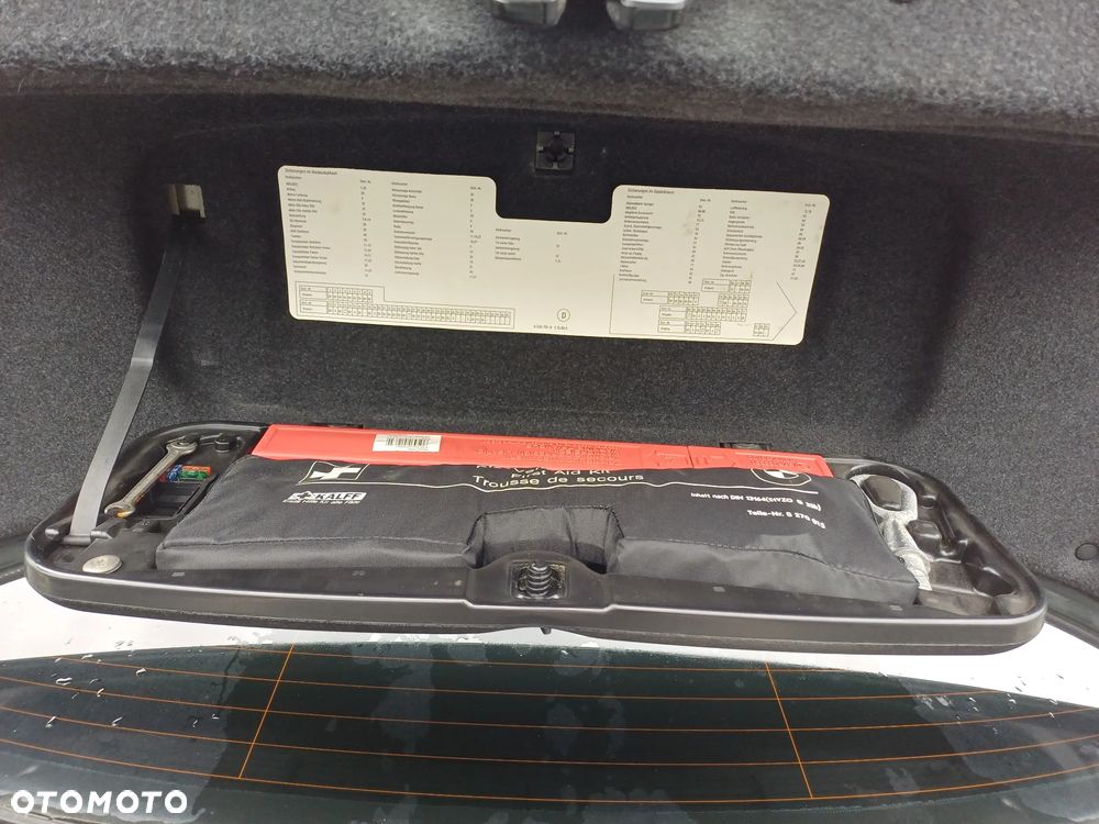 BMW Seria 5 520i - 23