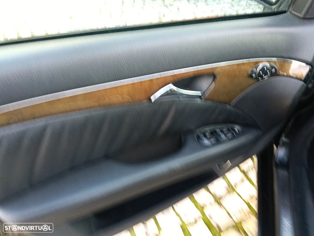 Mercedes-Benz E 320 CDi Avantgarde - 32