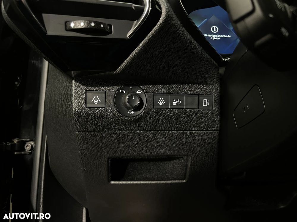 DS Automobiles DS 7 Crossback DS7 1.6 PHeV FWD 225 EAT8 PERFORMANCE LINE + - 31