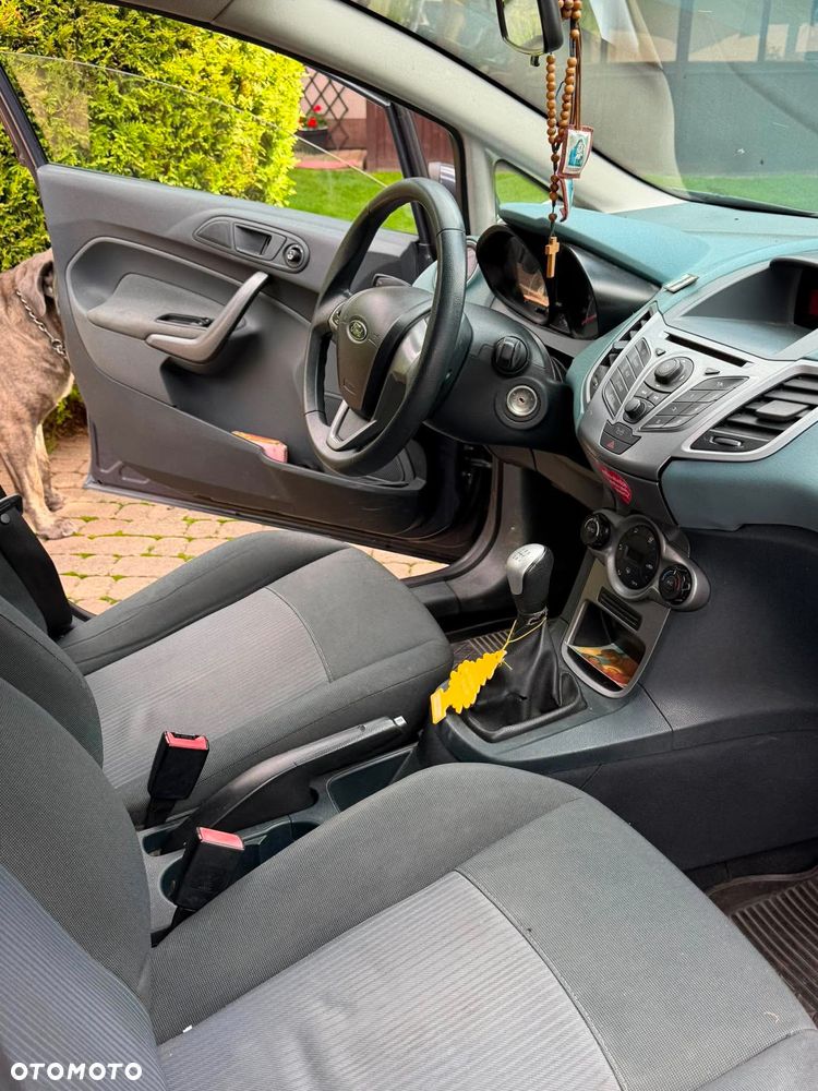 Ford Fiesta - 11