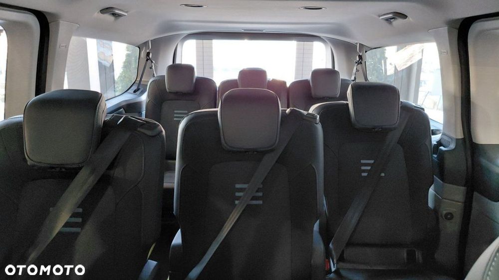 Ford Tourneo Custom - 28