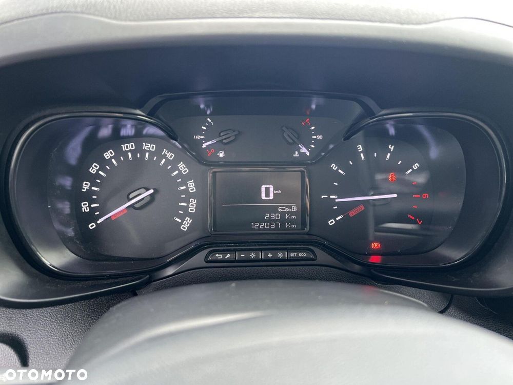 Toyota proace-city . - 14